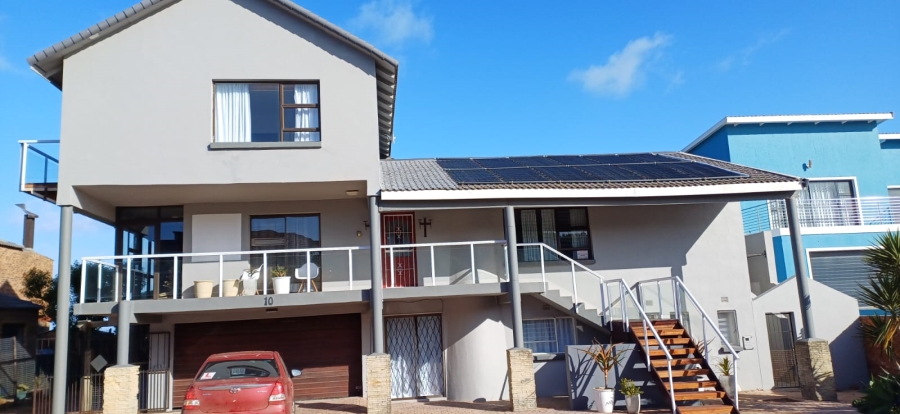 6 Bedroom Property for Sale in Paradise Beach Eastern Cape